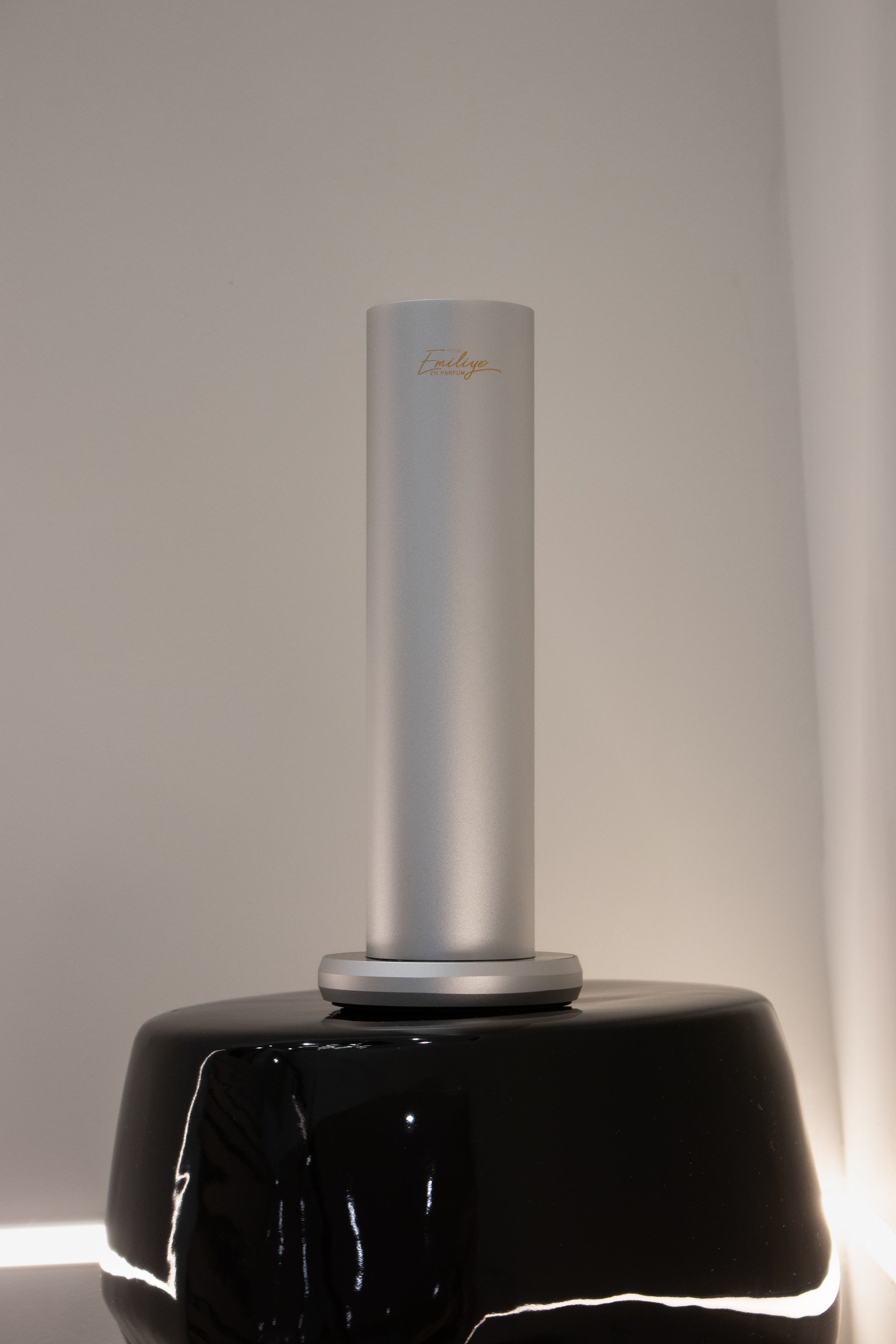 Luxury Tower Smart Bluetooth Diffuser Silver